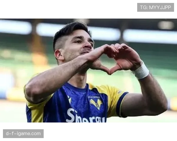 卡利亚里剑指升级，新赛季蓄势待发