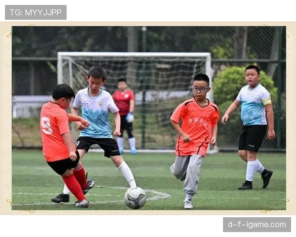 新星闪耀绿茵场：年轻足球明星的训练日常与赛场激情引关注